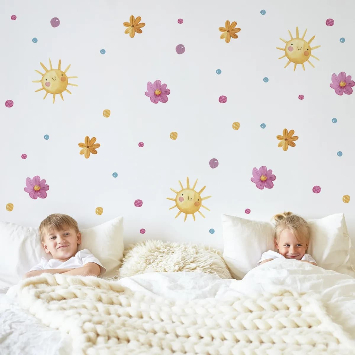 Suns Nálepky na stenu. Abstraktné Suns – Samolepiace dekorácie na stenu