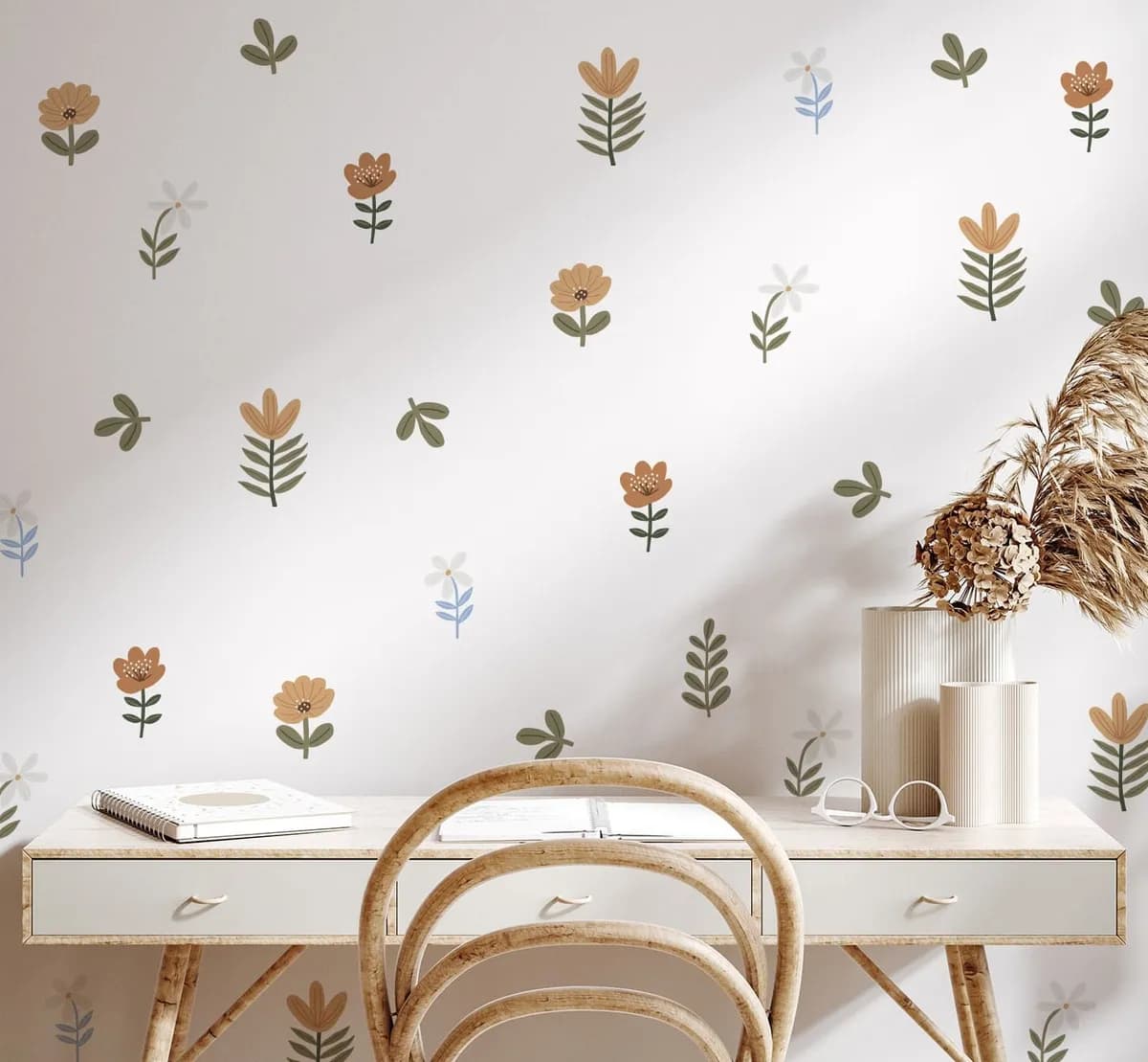 Kvetinové nálepky na stenu. Abstraktné kvetinové – Kvetinové nálepky na stenu do interiéru